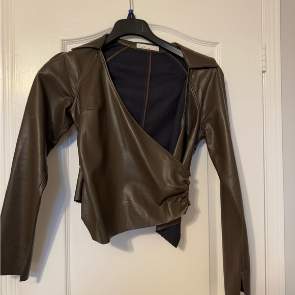 Oak and fort leather cross over top - Picture 1 of 3